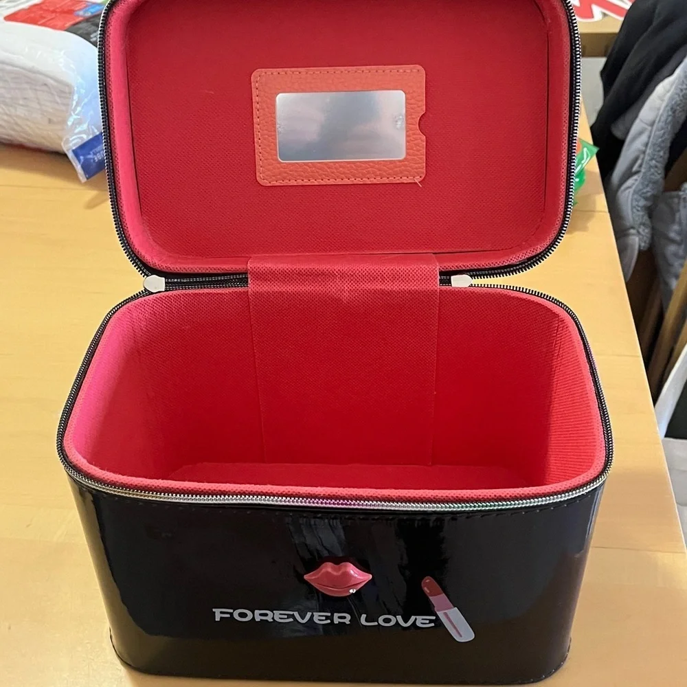 Black Makeup Case with Lipstick Design